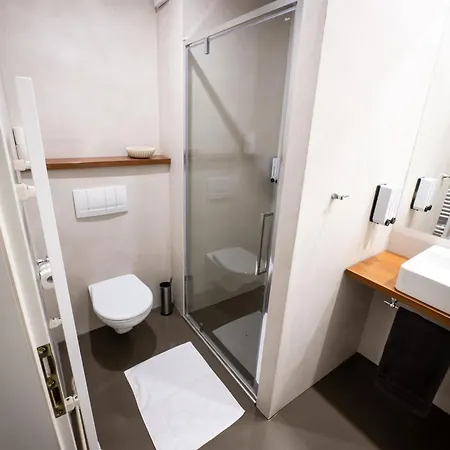 - Free Parking Hotel Opawa