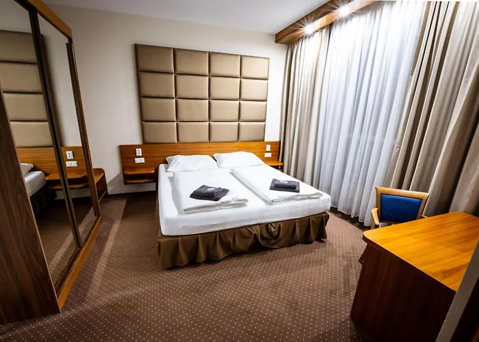 - Free Parking 4*